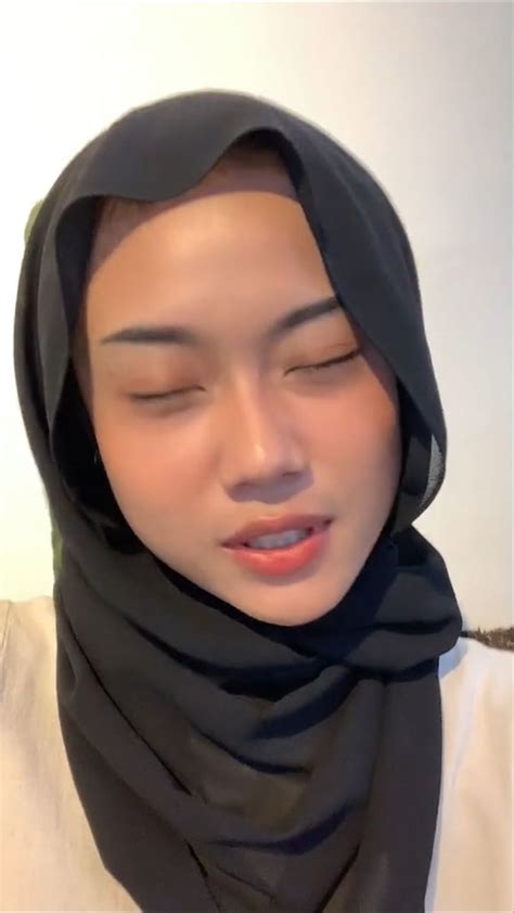 hijab cantik latihan slice serve — beli koin royal image 4