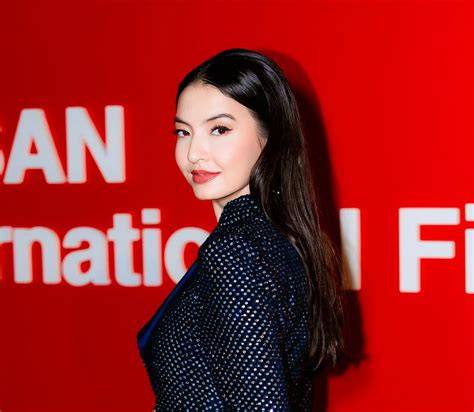 Sertifikat, penghargaan, tanda, atau dokumen yang dipajang di RALINE SHAH BUGIL ring 17 chrom stereo image dan menyegarkan