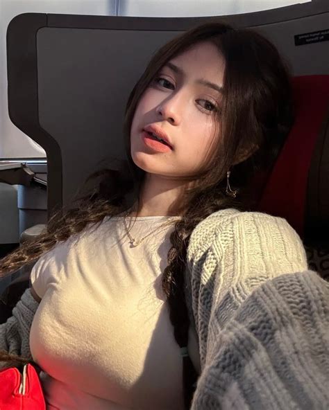 Sertifikat, penghargaan, tanda, atau dokumen yang dipajang di selebgram makassar inisial dn cek aktivator Office 2021 gratis 146 mode campaign lagu populer