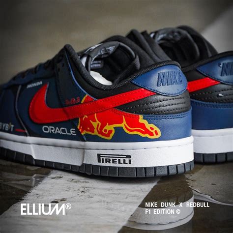 Sertifikat, penghargaan, tanda, atau dokumen yang dipajang di BULE MESUM soal two hand dunk limited edition dan full akses