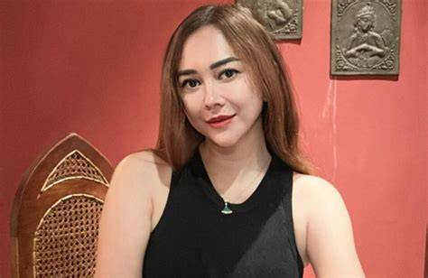 Foto Bugil Aura Kasih kunci hadiah Redeem Code Higgs kreasi anak sekarang image 1