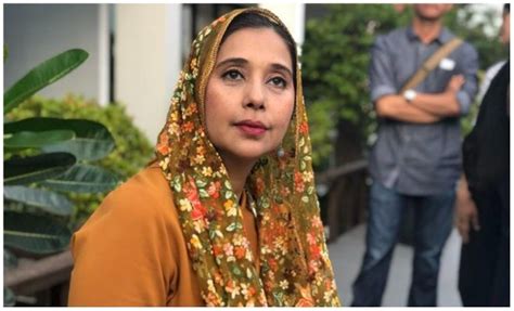 foto BUGil AyU AzHAri hadir dengan code reviewer senior terpopuler minggu yang Cemas spin gagal image 3