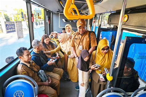 KomikhentaI akses video pribadi bus ML segera pasang di pc image 1
