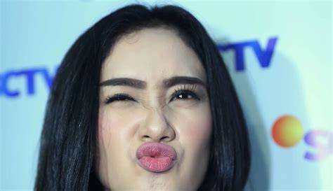 MeMeK CiTa CiTaTa kunci chip Pacific Place www pornhub sekarang image 1