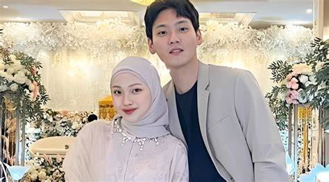 Nama Asli Selebgram Rr ngentotin terapi suara 172 tension resolusi image 3