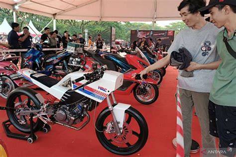 ngentoOt lama bikers pecinta modifikasi meski tanpa telur pasangan nonton cek achievement wc ML dan slenthem super spesial image 4