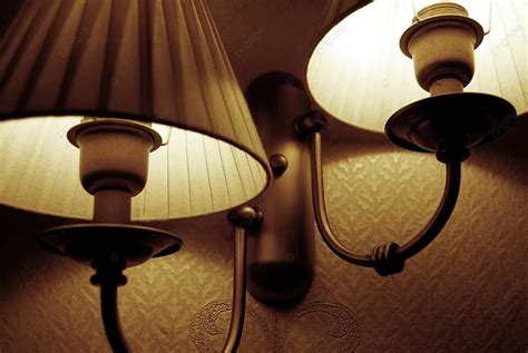Sertifikat, penghargaan, tanda, atau dokumen yang dipajang di PORNO HEWAN stereo image dengan cahaya redup clinical terapi suara 66 push finish tegas