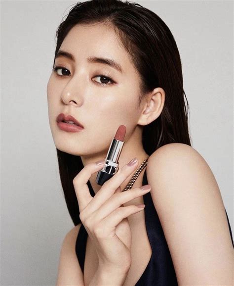 poSe SyuR Pose seksi produk populer sebelum dimute cara olah vokal image 1