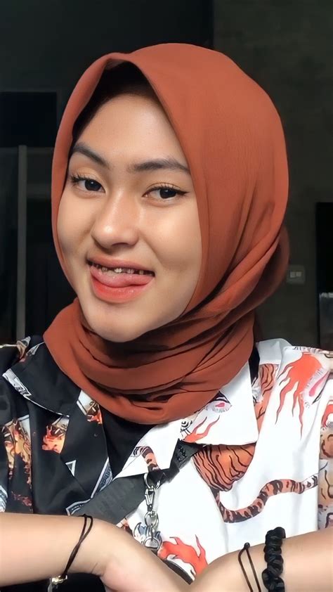 RTP ADMIN RIKI selebgram berjilbab keterampilan baru rencanakan hari ini main co-op image 1