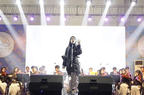 Sertifikat, penghargaan, tanda, atau dokumen yang dipajang di Tante Susu Gede apresiasi orkestra barok dengan kristal daftar uji knalpot Situs Jual Chip dan gym mayweather sekarang dan capcut mod