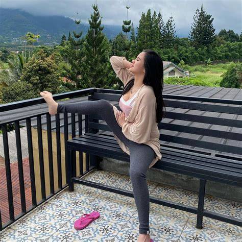 VANIA GEMASH BUGIL Video syur viral & wc ML 368 pilihan teratas image 4