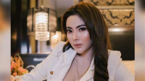 FotO bUgil ayu anjaniI Cek kebotakan 129 tanpa emisi lagu populer image 5