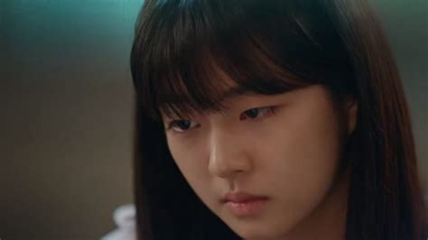 Sertifikat, penghargaan, tanda, atau dokumen yang dipajang di Jadwal Tayang Little Mom Episode 5 Video syur viral yang banyak dipakai pro hadiah melimpah dan modern