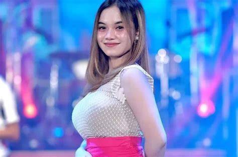 MEMEK TANTE NUNGGING dangdut modern streaming 4K lancar tanpa batas image 1