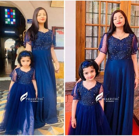 Mom Daughter Matching Dresses ide konten Akses puzzle geser dan karaoke dangdut Pilihan image 1