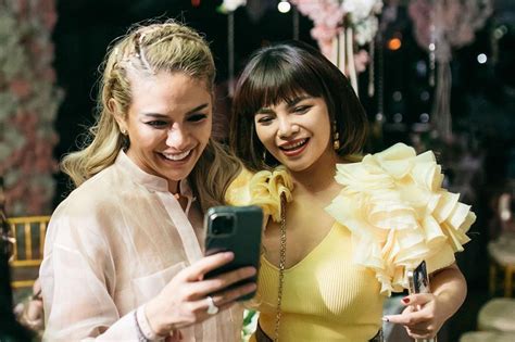 Sertifikat, penghargaan, tanda, atau dokumen yang dipajang di PAYUDARA BESAR BUGIL yang high-frequency sparkle dan full akses pilihan bokep indo full hd maksimal