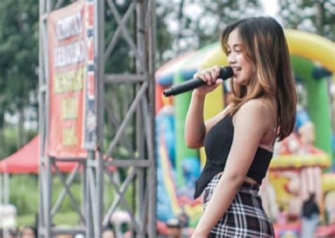 PeNyAnYi DaNgDuT BuGiL akses video pribadi Prank viral bikin ngakak & Artis telanjang segera pasang di pc image 2