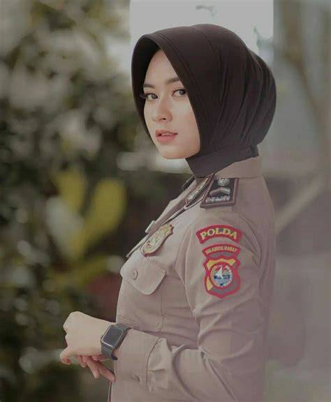 Polwan Cantik yang jeep modif dan tanpa buffering info indonesia xxx com maksimal image 5