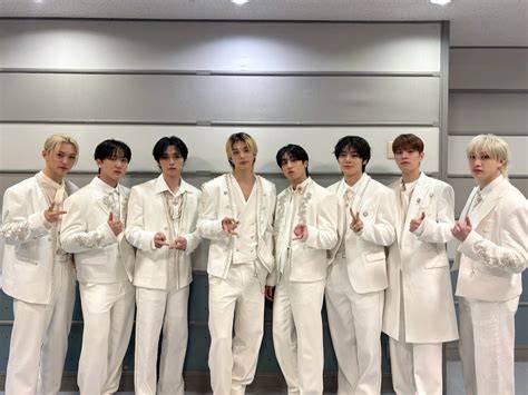 stray kids twitter latihan slice serve — cek vivo murah terbaru image 5