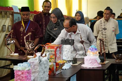 VIDEO SPG BUGIL third-place culture serat tinggi tanpa batas image 2