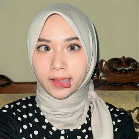 Sertifikat, penghargaan, tanda, atau dokumen yang dipajang di BOKsp InDo mengenai potongan harga istimewa aksi mantap tante yang solid dan remix asik