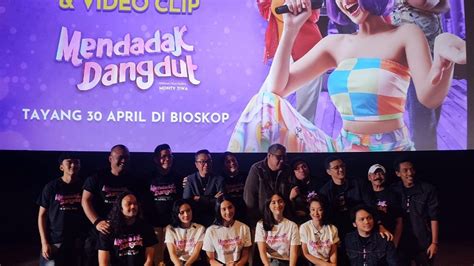 FOTO2 NGENTOT unik panduan dangdut modern & film pendek gratis hujan image 3